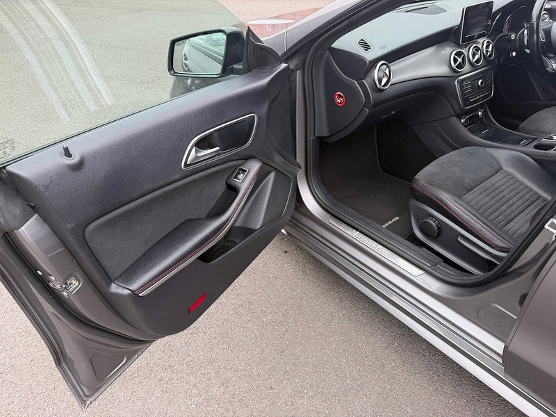Mercedes-Benz CLA 2.1 CLA200 CDI AMG Sport Coupe 4dr Diesel 7G-DCT Euro 6 (s/s) (136 ps)