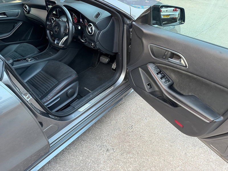 Mercedes-Benz CLA 2.1 CLA200 CDI AMG Sport Coupe 4dr Diesel 7G-DCT Euro 6 (s/s) (136 ps)