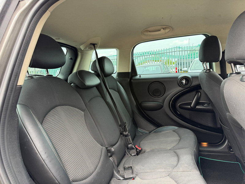MINI Countryman 2.0 Cooper D SUV 5dr Diesel Auto ALL4 Euro 5 (112 ps)