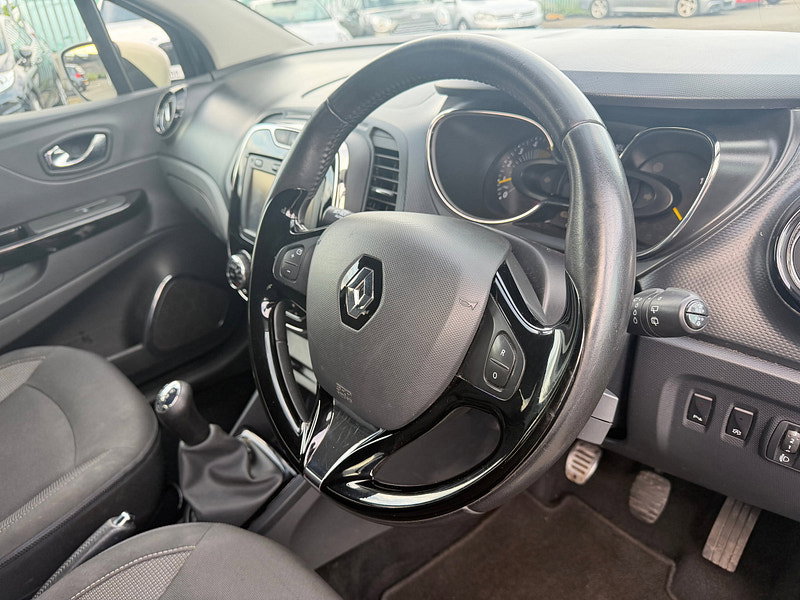 Renault Captur 1.5 dCi ENERGY Dynamique S MediaNav SUV 5dr Diesel Manual Euro 5 (s/s) (90 ps)