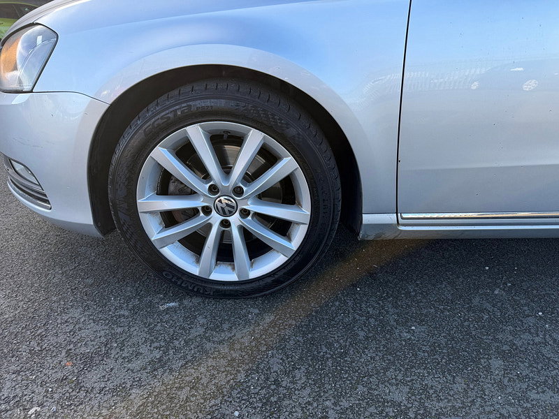 Volkswagen Passat 2.0 TDI BlueMotion Tech Executive Saloon 4dr Diesel Manual Euro 5 (s/s) (140 ps)