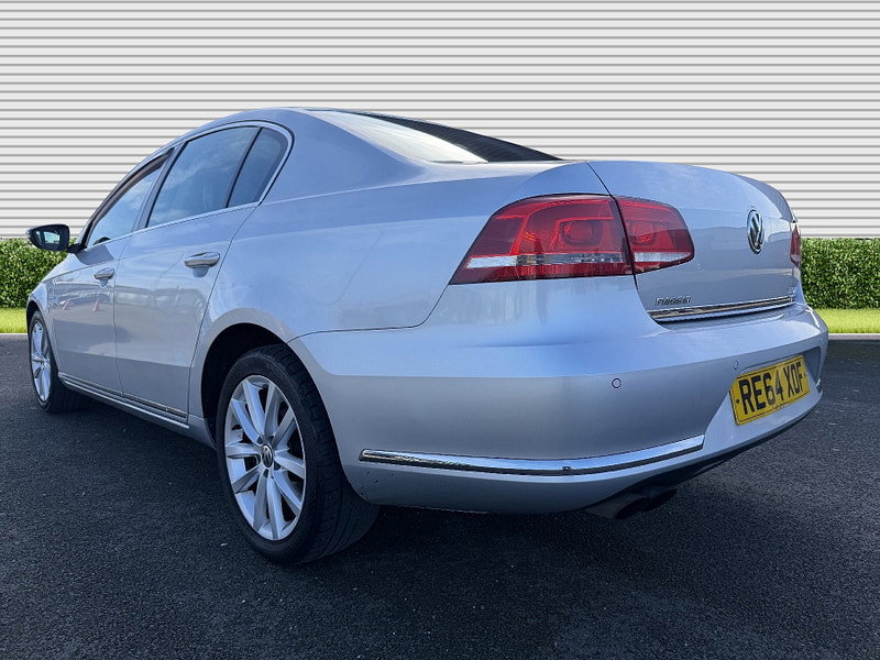 Volkswagen Passat 2.0 TDI BlueMotion Tech Executive Saloon 4dr Diesel Manual Euro 5 (s/s) (140 ps)