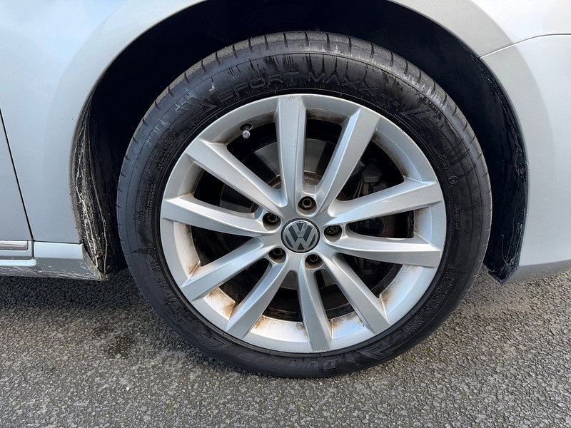 Volkswagen Passat 2.0 TDI BlueMotion Tech Executive Saloon 4dr Diesel Manual Euro 5 (s/s) (140 ps)