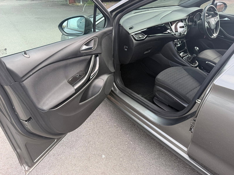 Vauxhall Astra 1.4i Turbo SRi VX Line Nav Hatchback 5dr Petrol Manual Euro 6 (150 ps)