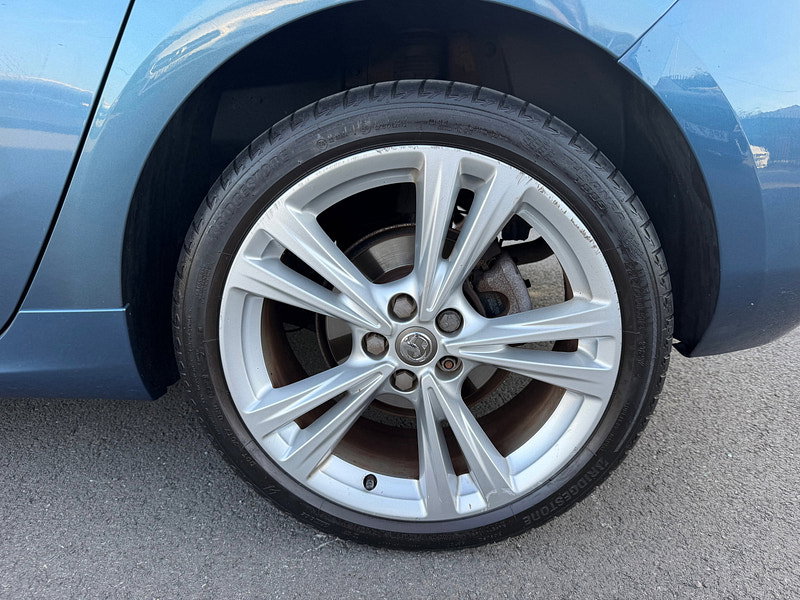 Vauxhall Astra 1.6 CDTi ecoTEC BlueInjection SRi VX Line Nav Hatchback 5dr Diesel Manual Euro 6 (110 ps)