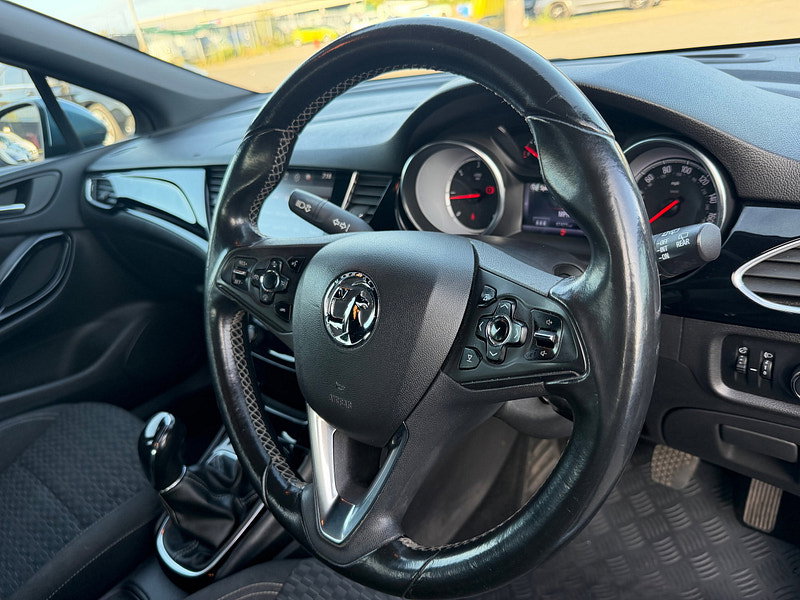 Vauxhall Astra 1.6 CDTi ecoTEC BlueInjection SRi VX Line Nav Hatchback 5dr Diesel Manual Euro 6 (110 ps)