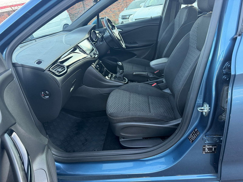 Vauxhall Astra 1.6 CDTi ecoTEC BlueInjection SRi VX Line Nav Hatchback 5dr Diesel Manual Euro 6 (110 ps)
