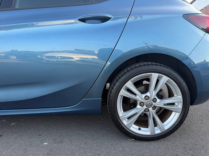 Vauxhall Astra 1.6 CDTi ecoTEC BlueInjection SRi VX Line Nav Hatchback 5dr Diesel Manual Euro 6 (110 ps)