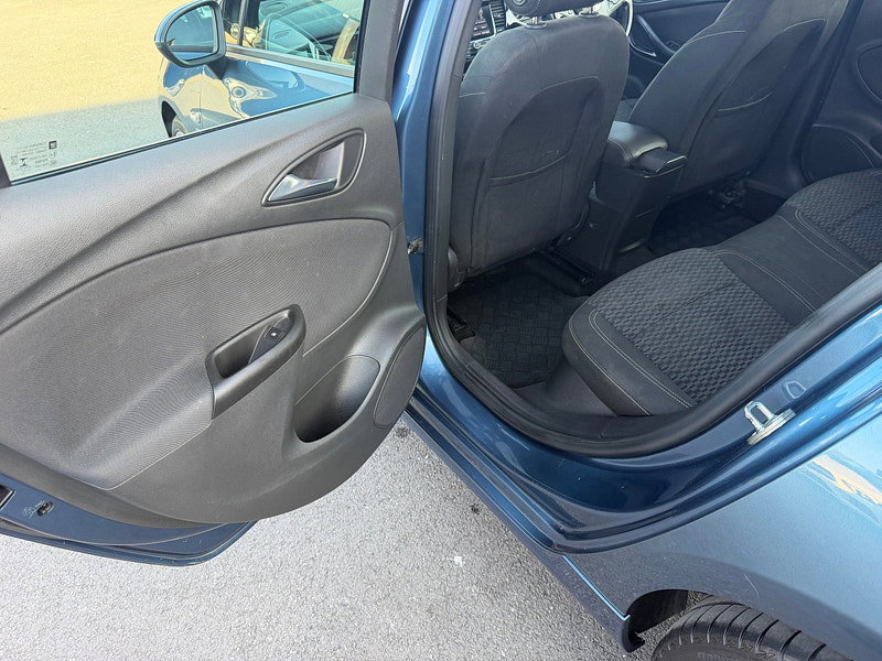Vauxhall Astra 1.6 CDTi ecoTEC BlueInjection SRi VX Line Nav Hatchback 5dr Diesel Manual Euro 6 (110 ps)
