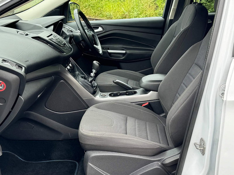 Ford Kuga 2.0 TDCi Zetec AWD Euro 5 5dr 5dr Manual 2026