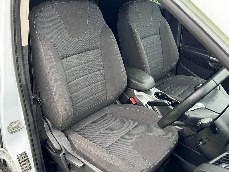 Ford Kuga 2.0 TDCi Zetec AWD Euro 5 5dr 5dr Manual 2026