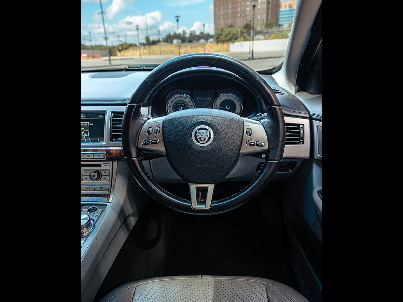 Jaguar XF 3.0d V6 Premium Luxury Saloon 4dr Diesel Auto Euro 5 (240 ps) 4dr Automatic 2026