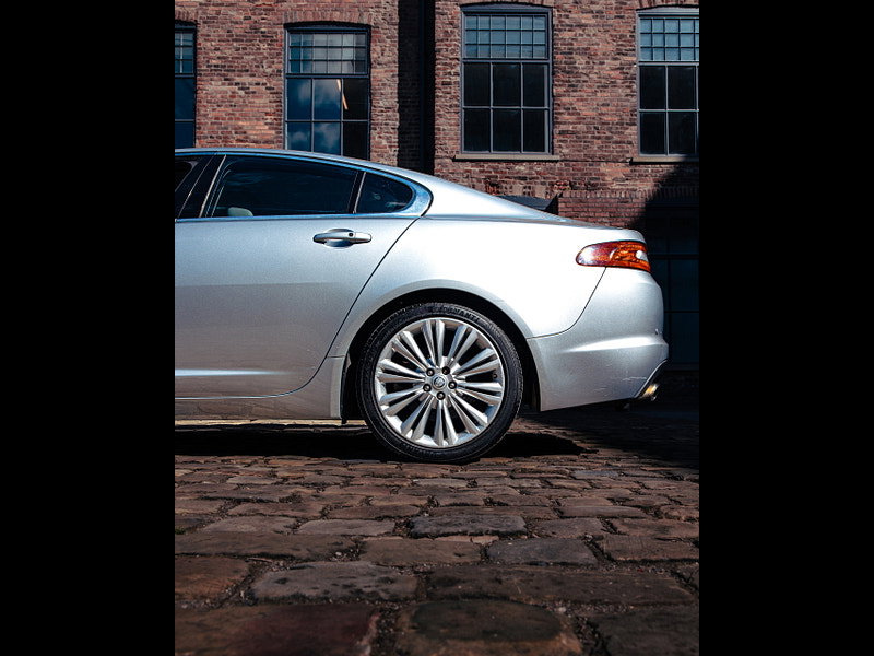 Jaguar XF 3.0d V6 Premium Luxury Saloon 4dr Diesel Auto Euro 5 (240 ps) 4dr Automatic 2026