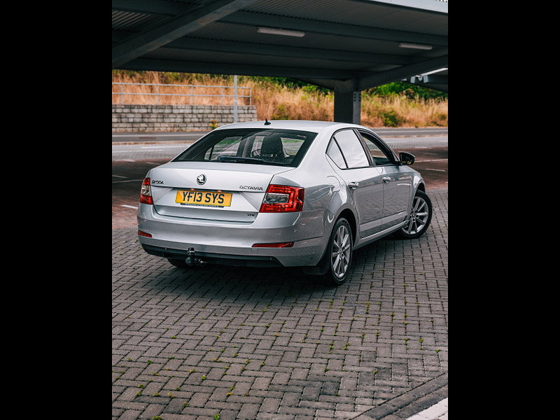 Skoda Octavia 1.6 TDI Elegance Hatchback 5dr Diesel DSG Euro 5 (s/s) (105 ps) 5dr Automatic 2026