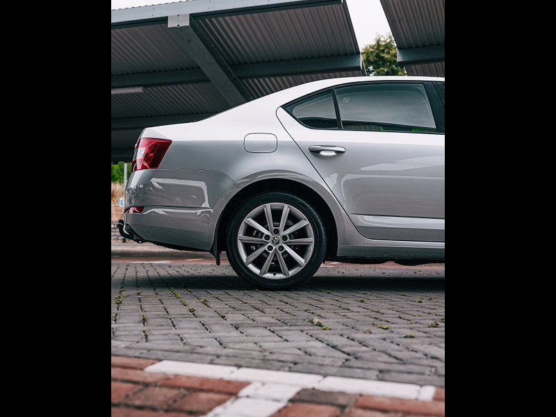 Skoda Octavia 1.6 TDI Elegance Hatchback 5dr Diesel DSG Euro 5 (s/s) (105 ps) 5dr Automatic 2026