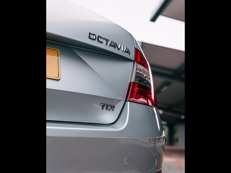 Skoda Octavia 1.6 TDI Elegance Hatchback 5dr Diesel DSG Euro 5 (s/s) (105 ps) 5dr Automatic 2026