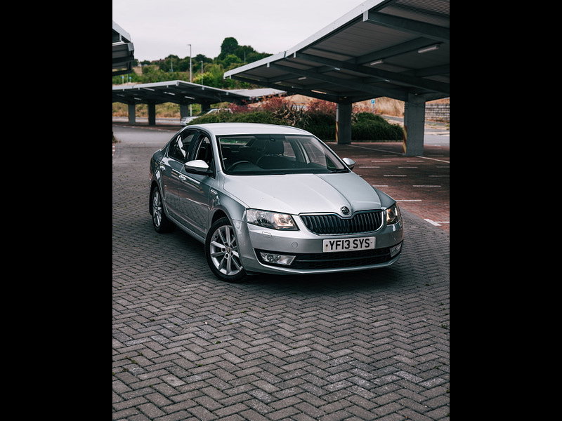 Skoda Octavia 1.6 TDI Elegance Hatchback 5dr Diesel DSG Euro 5 (s/s) (105 ps) 5dr Automatic 2026