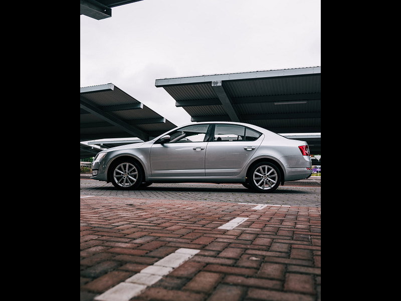 Skoda Octavia 1.6 TDI Elegance Hatchback 5dr Diesel DSG Euro 5 (s/s) (105 ps) 5dr Automatic 2026