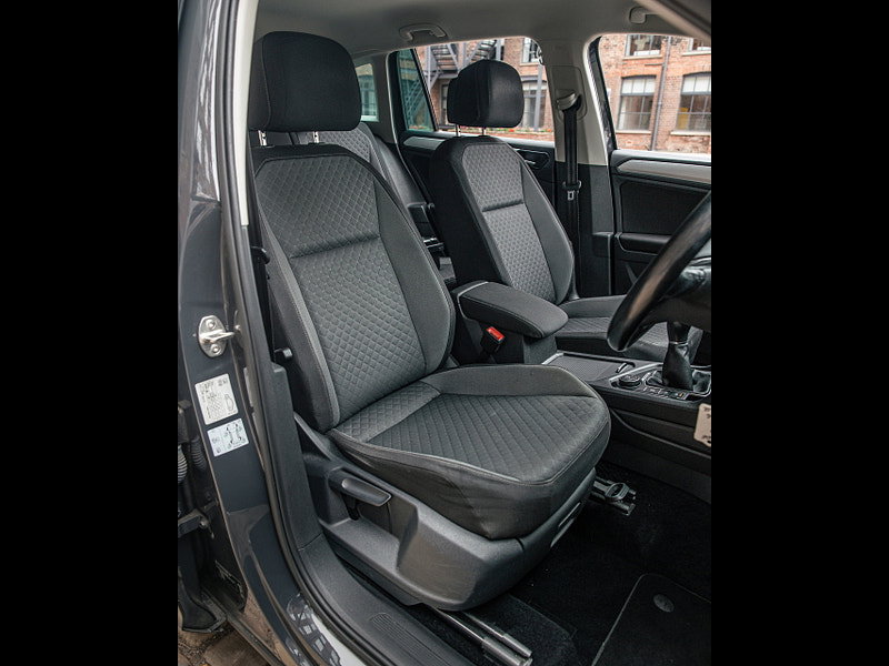 Volkswagen Tiguan 2.0 TDI BlueMotion Tech SE Navigation SUV 5dr Diesel Manual 4Motion Euro 6 (s/s) (150 ps) 5dr Manual 2026