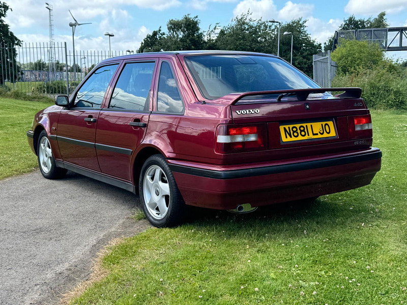 Volvo 440 440 ES 5dr Automatic 2026