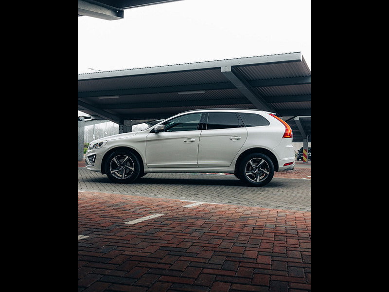 Volvo XC60 2.4 D5 R-Design Nav SUV 5dr Diesel Auto AWD Euro 6 (s/s) (220 ps) 5dr Automatic 2026
