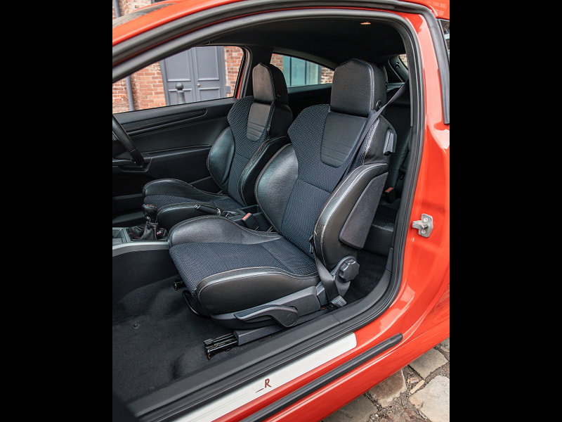 Vauxhall Astra 2.0i 16v VXR Sport Hatch 3dr Petrol Manual (221 g/km, 237 bhp) 3dr Manual 2026