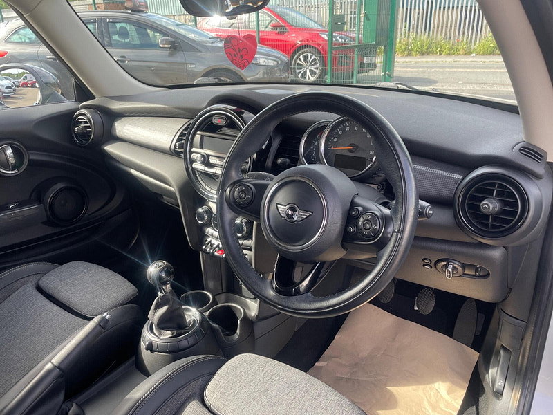 MINI Hatch 1.5 Cooper D Euro 6 (s/s) 3dr 3dr Manual 2026