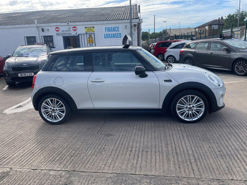 MINI Hatch 1.5 Cooper D Euro 6 (s/s) 3dr 3dr Manual 2026