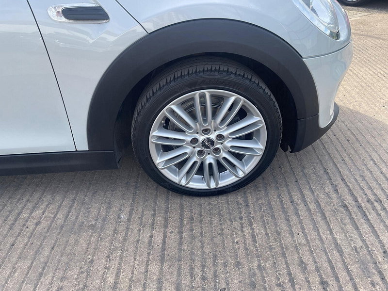 MINI Hatch 1.5 Cooper D Euro 6 (s/s) 3dr 3dr Manual 2026