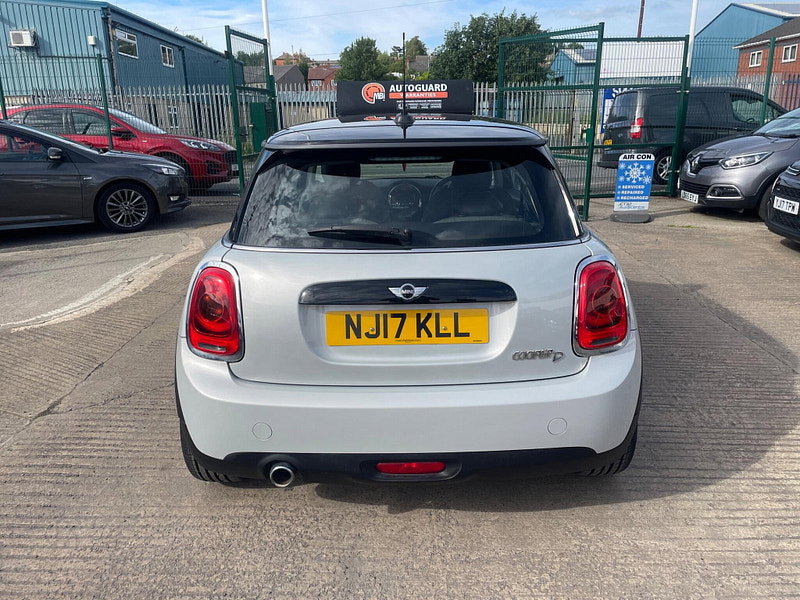MINI Hatch 1.5 Cooper D Euro 6 (s/s) 3dr 3dr Manual 2026