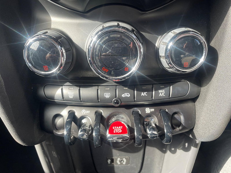 MINI Hatch 1.5 Cooper D Euro 6 (s/s) 3dr 3dr Manual 2026