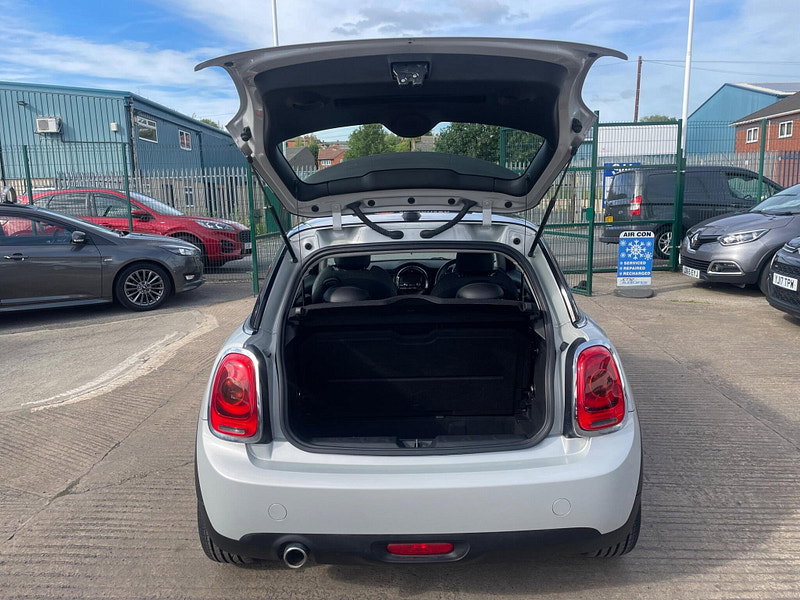 MINI Hatch 1.5 Cooper D Euro 6 (s/s) 3dr 3dr Manual 2026