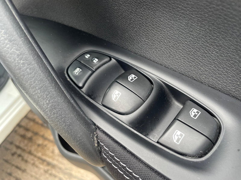 Nissan Qashqai 1.5 dCi N-Connecta Euro 6 (s/s) 5dr 5dr Manual 2026