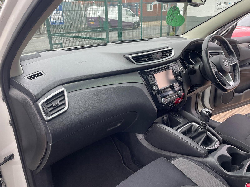 Nissan Qashqai 1.5 dCi N-Connecta Euro 6 (s/s) 5dr 5dr Manual 2026