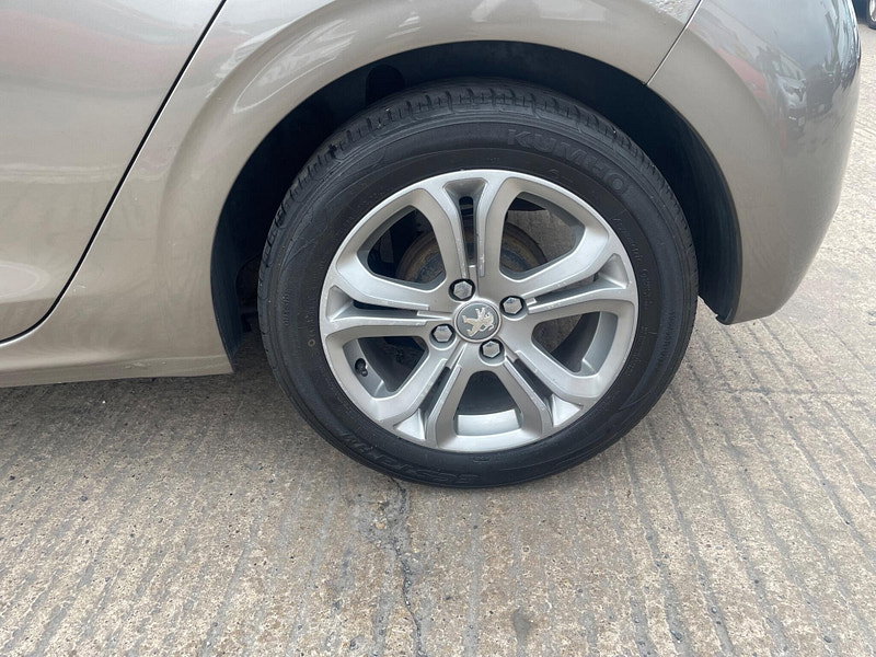 Peugeot 208 1.4 HDi Allure Euro 5 5dr 5dr Manual 2026