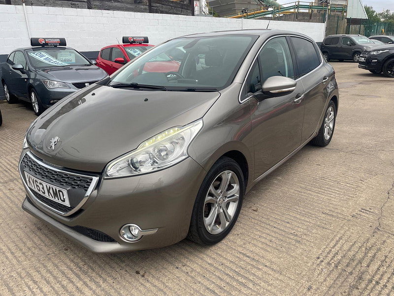 Peugeot 208 1.4 HDi Allure Euro 5 5dr 5dr Manual 2026
