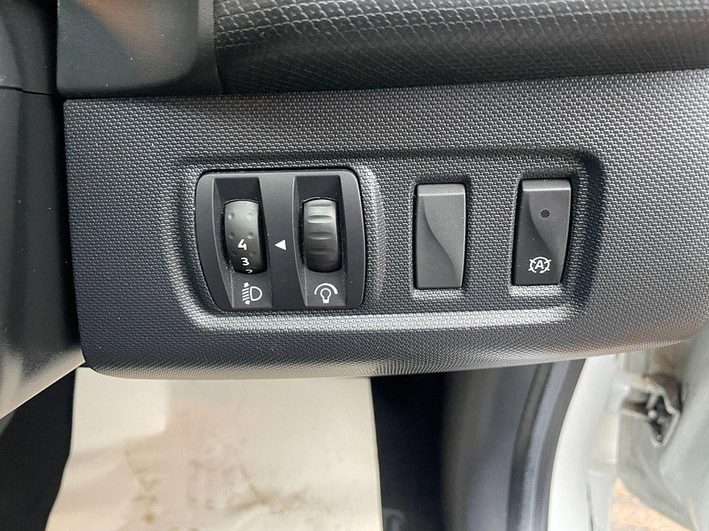 Renault Clio 0.9 TCe Dynamique MediaNav Euro 5 (s/s) 5dr 5dr Manual 2026