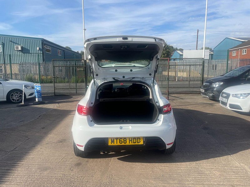Renault Clio 0.9 TCe Play Euro 6 (s/s) 5dr 5dr Manual 2026
