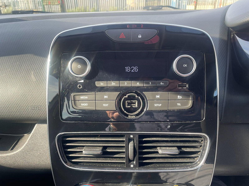 Renault Clio 0.9 TCe Play Euro 6 (s/s) 5dr 5dr Manual 2026