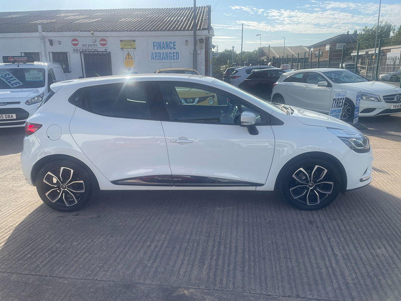 Renault Clio 0.9 TCe Play Euro 6 (s/s) 5dr 5dr Manual 2026