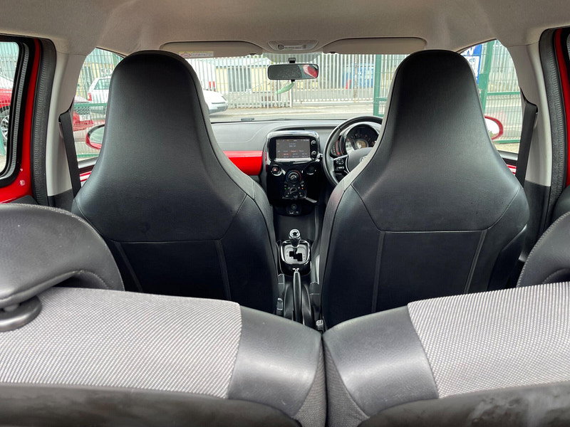 Toyota Aygo 1.0 VVT-i x-pression x-shift Euro 6 5dr 5dr Automatic 2026