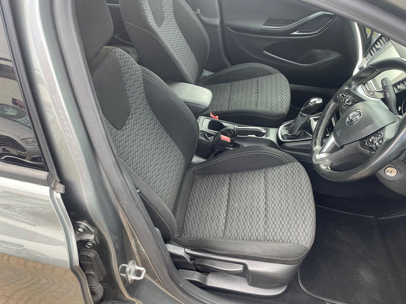 Vauxhall Astra 1.4i Turbo SRi Nav Euro 6 5dr 5dr Manual 2026