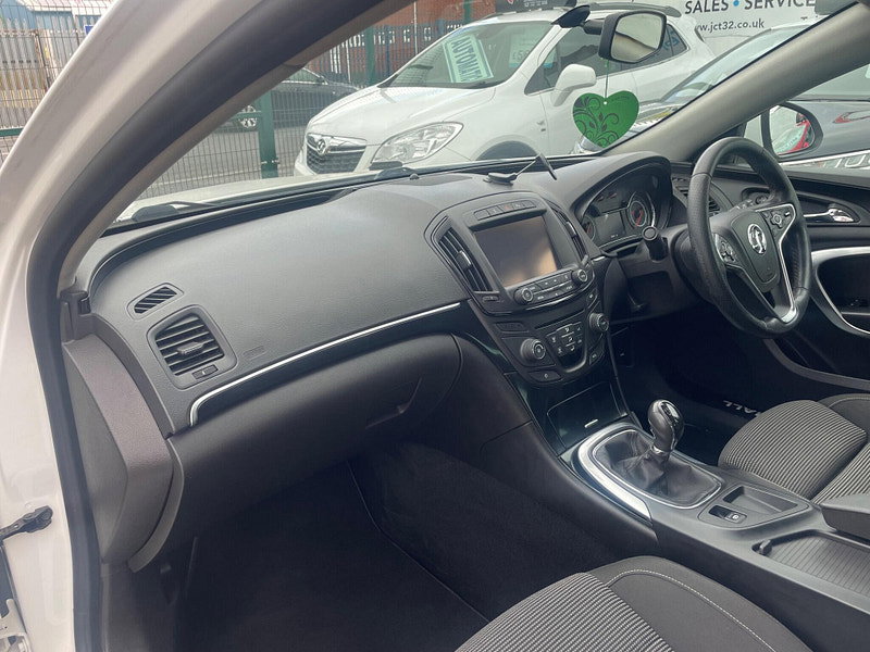 Vauxhall Insignia 1.6 CDTi SRi Nav Euro 6 (s/s) 5dr 5dr Manual 2026