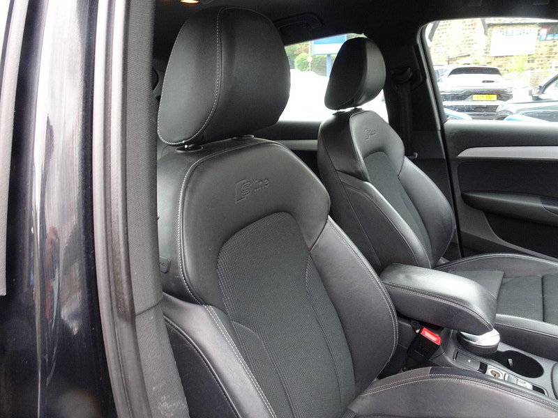 Audi Q3 2.0 TDI S line S Tronic quattro Euro 5 (s/s) 5dr 5dr Automatic 2026