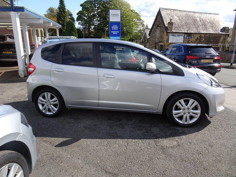 Honda Jazz 1.4 i-VTEC ES Plus Euro 5 5dr 5dr Manual 2026
