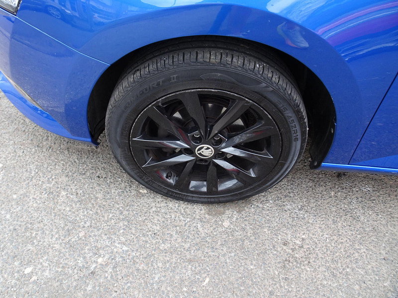 Skoda Fabia 1.0 Colour Edition Euro 6 (s/s) 5dr 5dr Manual 2026