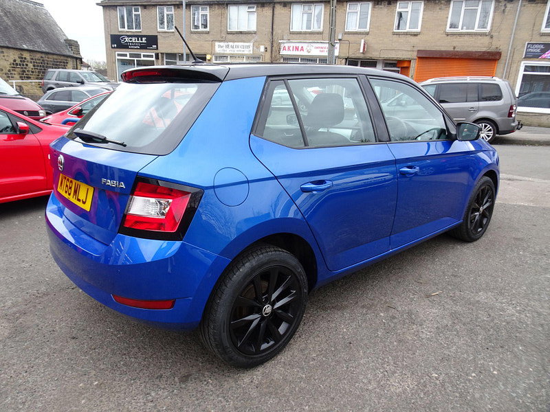 Skoda Fabia 1.0 Colour Edition Euro 6 (s/s) 5dr 5dr Manual 2026