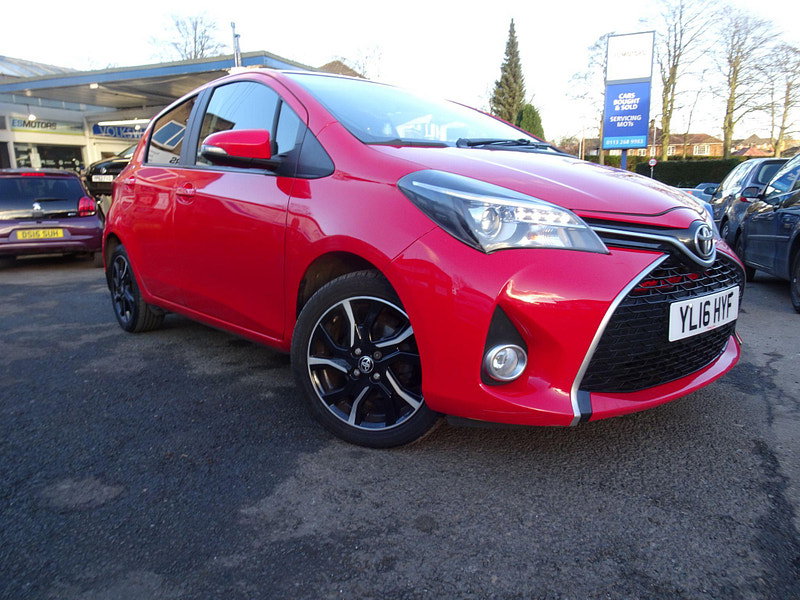 Toyota Yaris 1.33 Dual VVT-i Design Euro 6 5dr 5dr Manual 2026