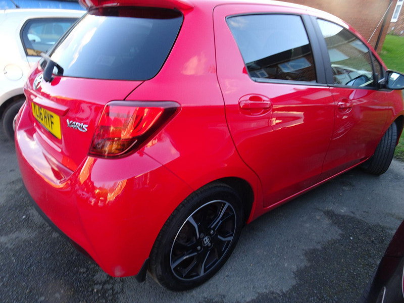 Toyota Yaris 1.33 Dual VVT-i Design Euro 6 5dr 5dr Manual 2026