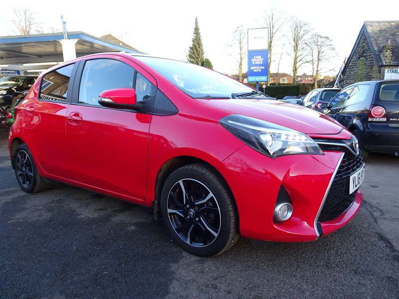 Toyota Yaris 1.33 Dual VVT-i Design Euro 6 5dr 5dr Manual 2026